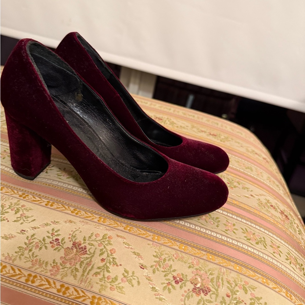 Vero Cuoio Red Elegant Heels